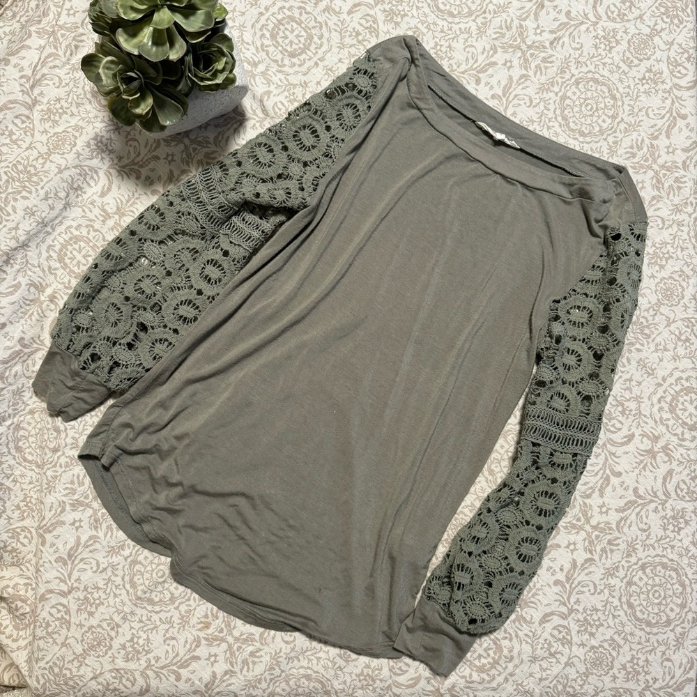 Full Sleeve Peekaboo embroidered  Moss Top